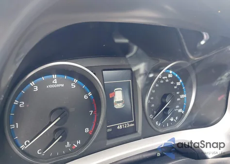 2018 Toyota Rav4 Xle z USA, uszkodzony, nr VIN JTMRFREV8JJ252606